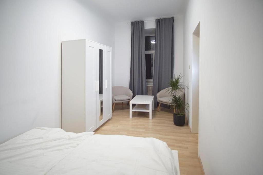 Modern Residences Apartment *
